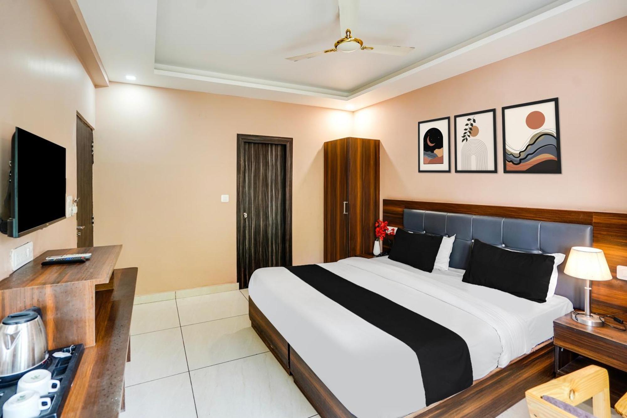 Super Townhouse Tapovan Exterior foto